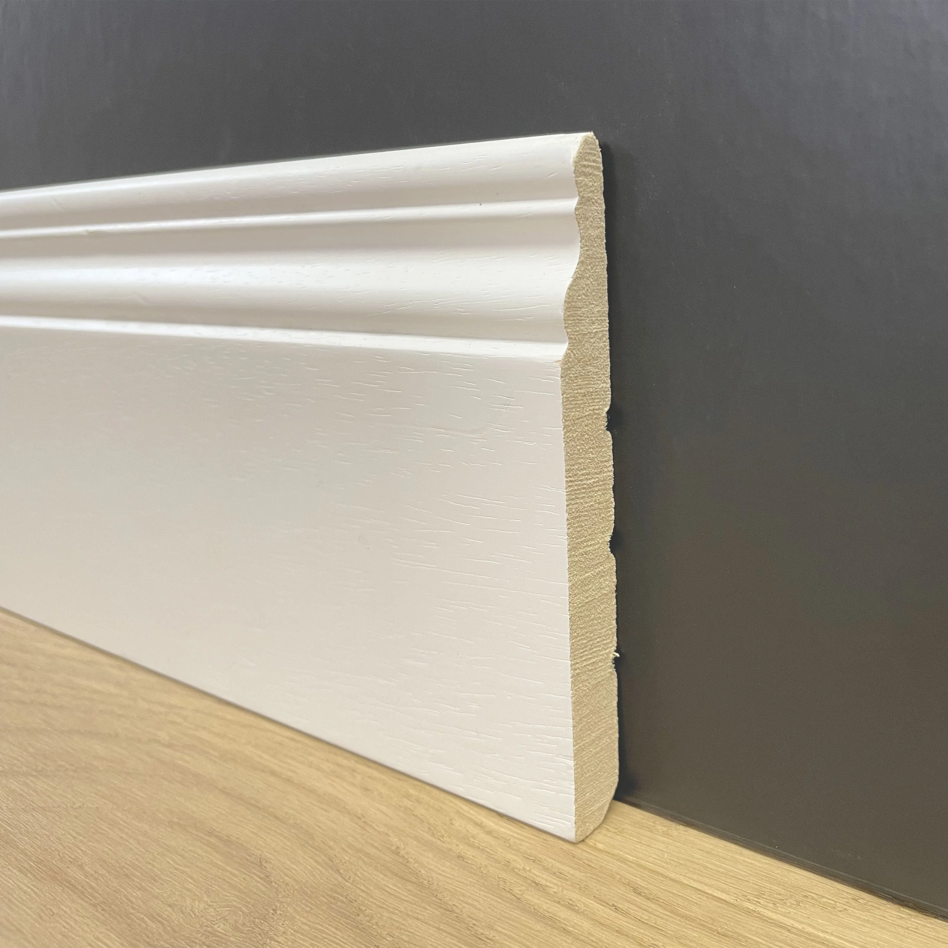 BATTISCOPA laccato bianco in legno ZOCCOLINO MASSELLO DUCALE 100X13 (prezzo al ML)